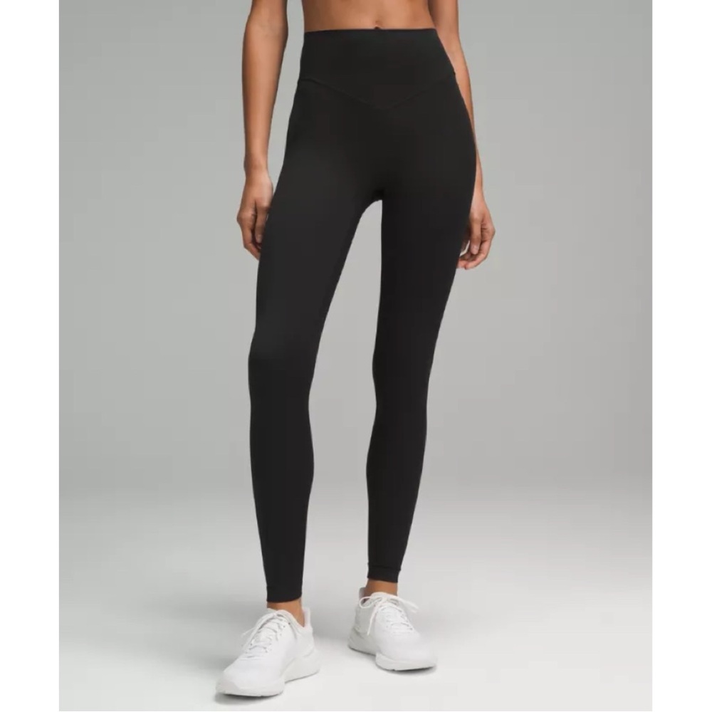 Lululemon NWT Breezethrough High-Rise Tight “25 Black Legging Size 4